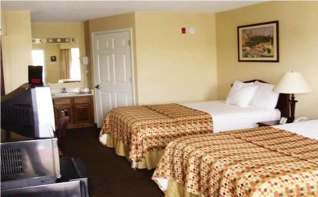 Baymont By Wyndham Eden Motel Eksteriør billede